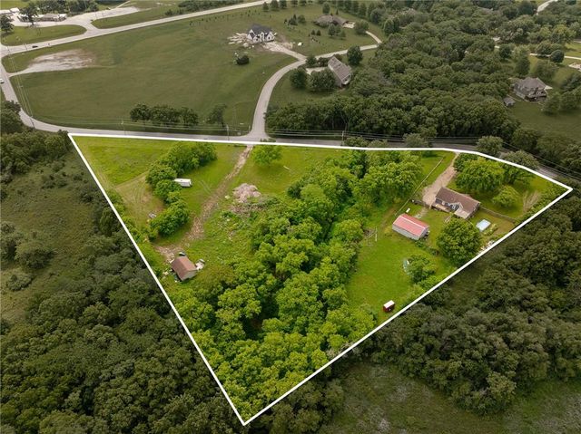 700 E 171ST Street, Loch Lloyd, MO 64012