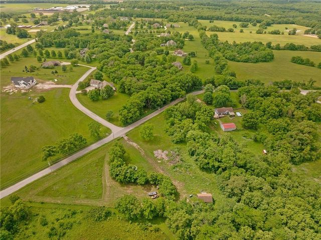 700 E 171ST Street, Loch Lloyd, MO 64012