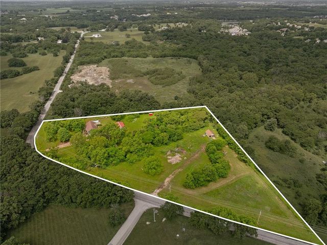 700 E 171ST Street, Loch Lloyd, MO 64012