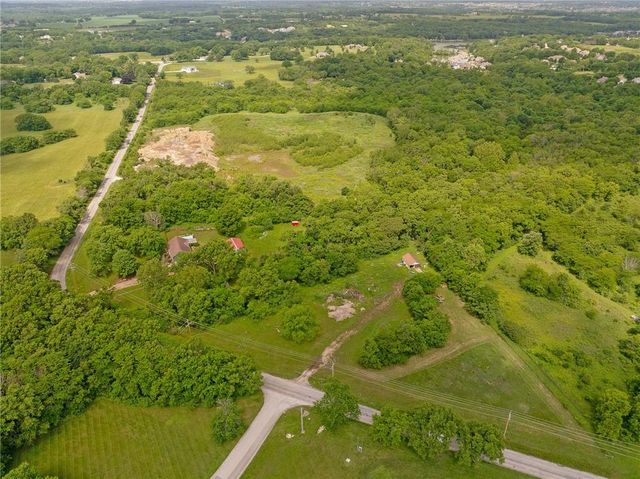 700 E 171ST Street, Loch Lloyd, MO 64012