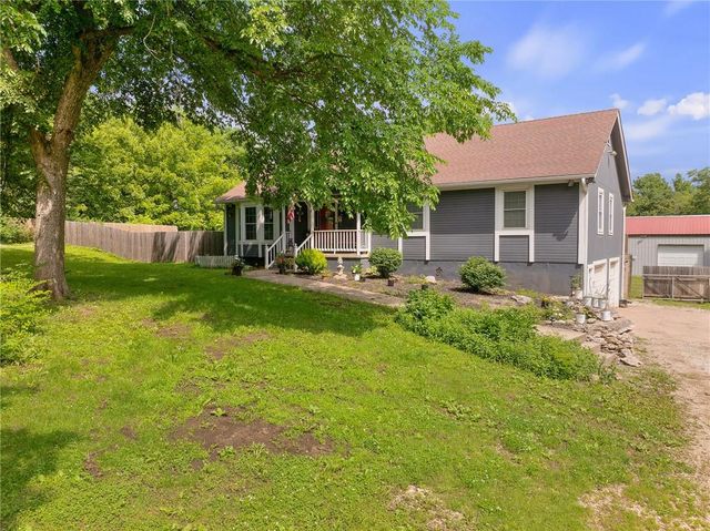 700 E 171ST Street, Loch Lloyd, MO 64012