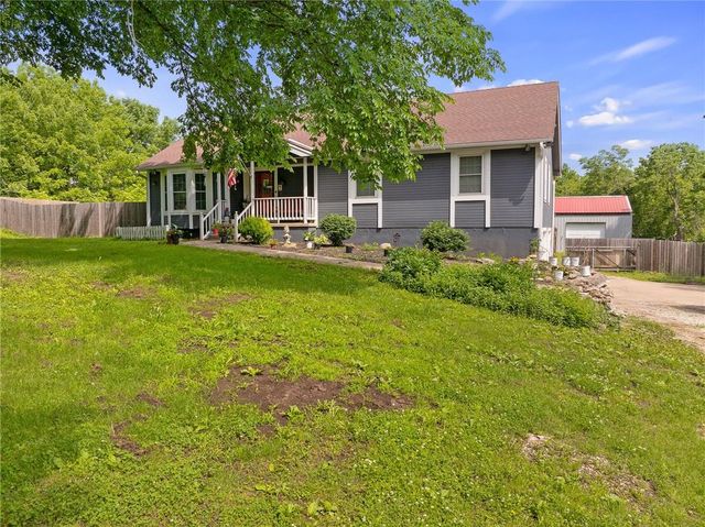 700 E 171ST Street, Loch Lloyd, MO 64012