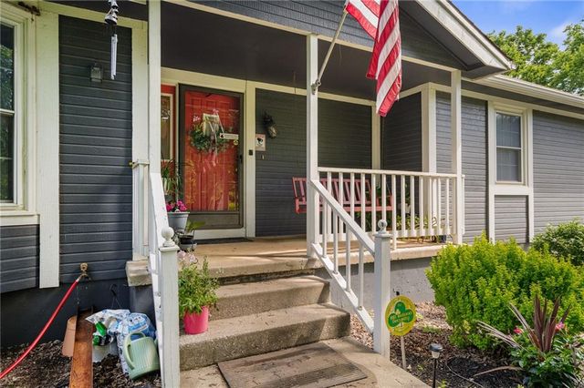 700 E 171ST Street, Loch Lloyd, MO 64012