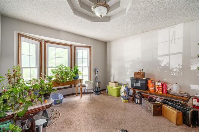 700 E 171ST Street, Loch Lloyd, MO 64012