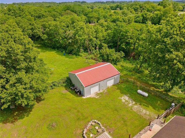 700 E 171ST Street, Loch Lloyd, MO 64012