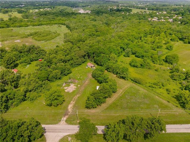 700 E 171ST Street, Loch Lloyd, MO 64012
