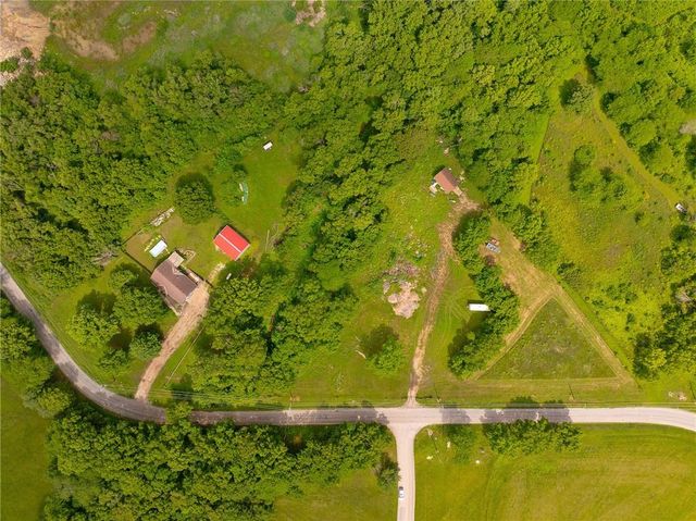 700 E 171ST Street, Loch Lloyd, MO 64012