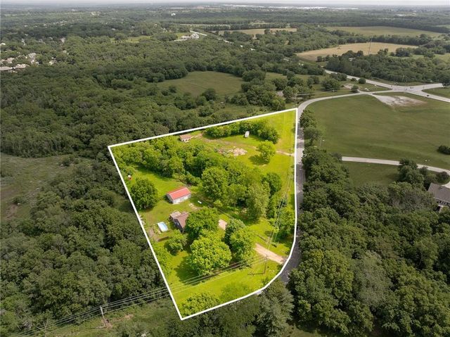 700 E 171ST Street, Loch Lloyd, MO 64012
