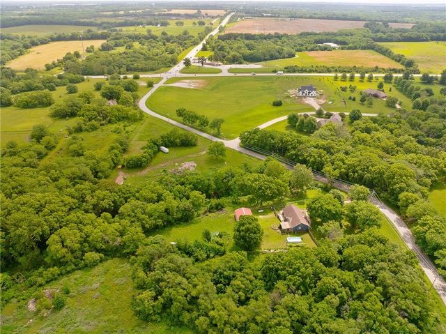 700 E 171ST Street, Loch Lloyd, MO 64012