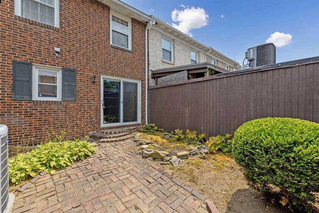 2438 Hardesty Drive S, Columbus, OH 43204