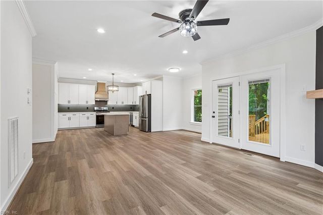 50 Forrest RD, Poquoson, VA 23662