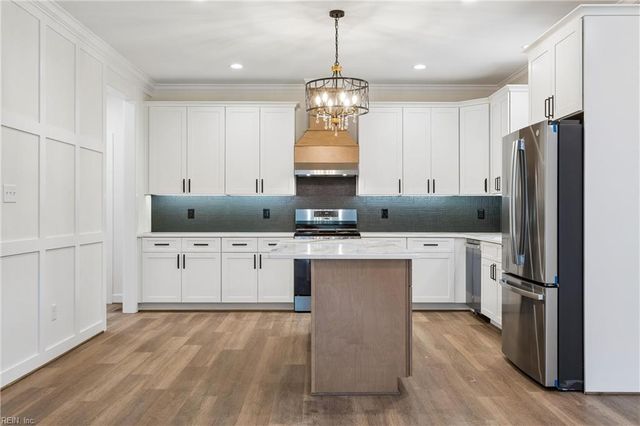 50 Forrest RD, Poquoson, VA 23662