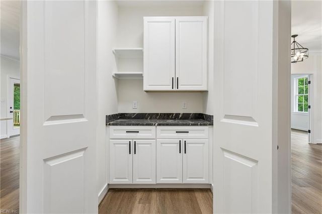 50 Forrest RD, Poquoson, VA 23662