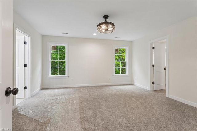 50 Forrest RD, Poquoson, VA 23662