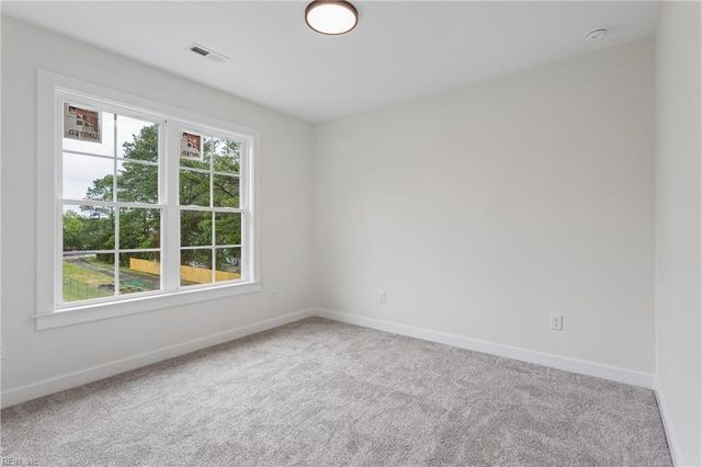 50 Forrest RD, Poquoson, VA 23662