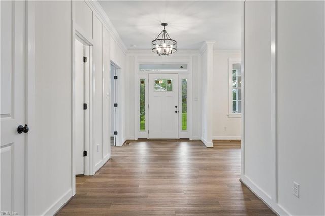 50 Forrest RD, Poquoson, VA 23662