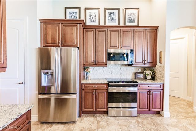 133 SW 54th TER, Cape Coral, FL 33914