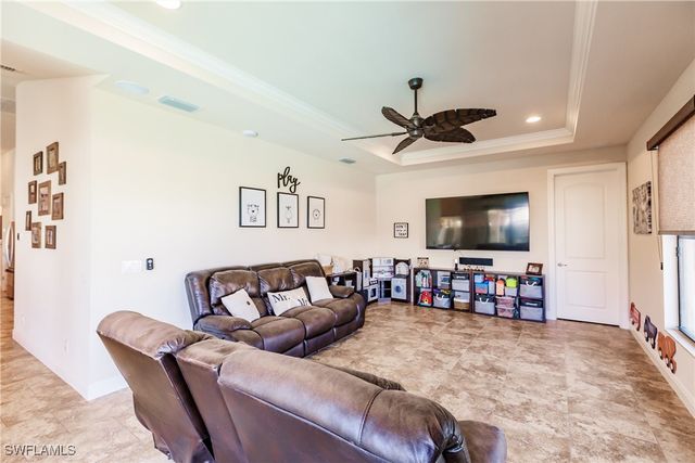 133 SW 54th TER, Cape Coral, FL 33914