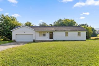 38 Davis Road, Ringgold, GA 30736