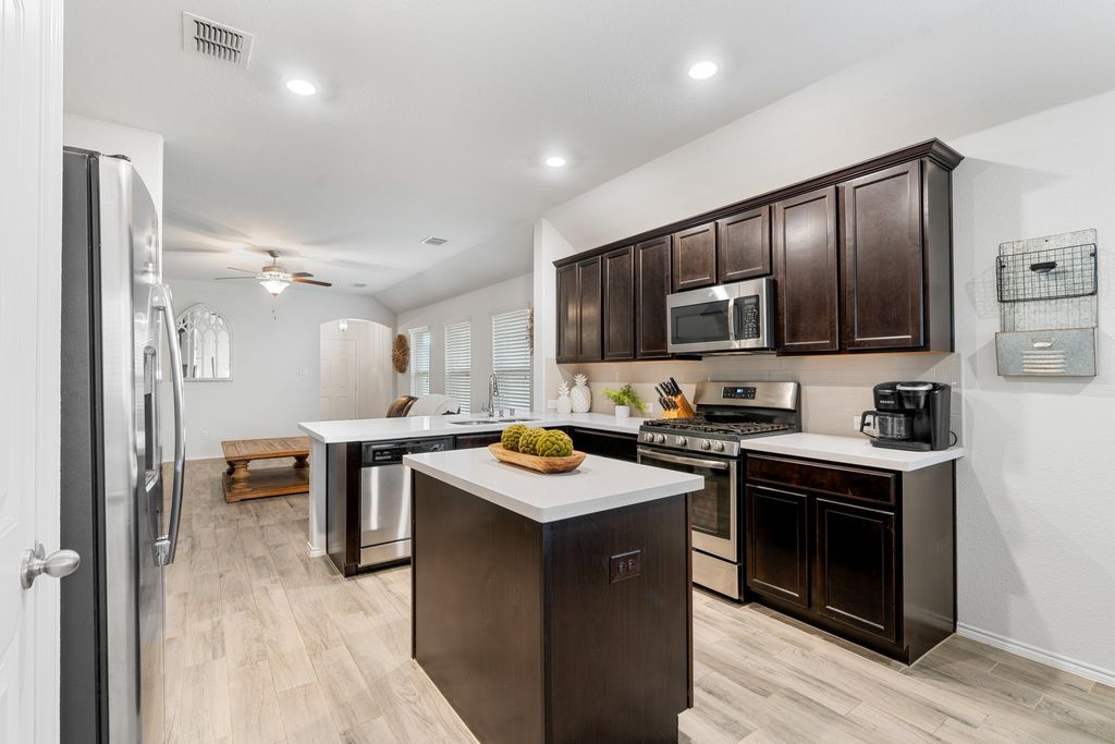 1490 Alamandine Avenue, Cross Roads, TX 76227