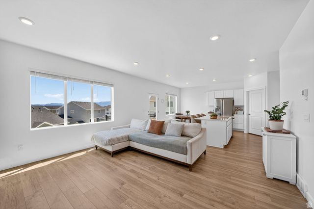 8726 W MINERAL DR, Magna, UT 84044