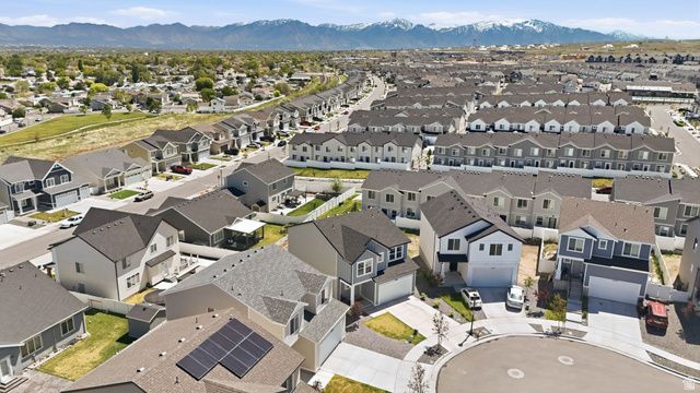 8726 W MINERAL DR, Magna, UT 84044
