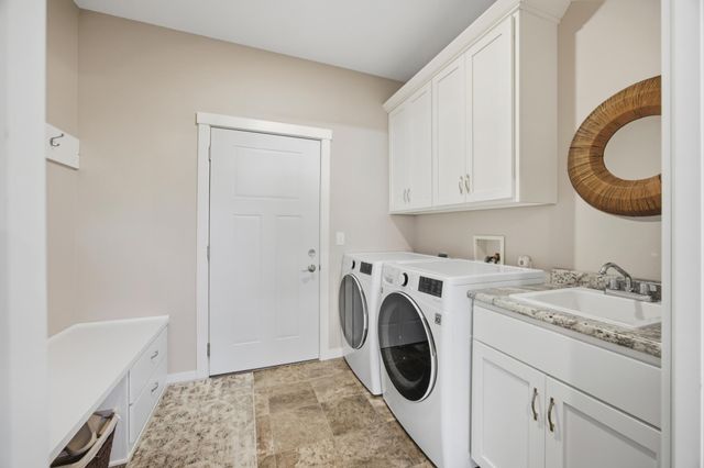 660 Voyager Drive, Alexandria, MN 56308