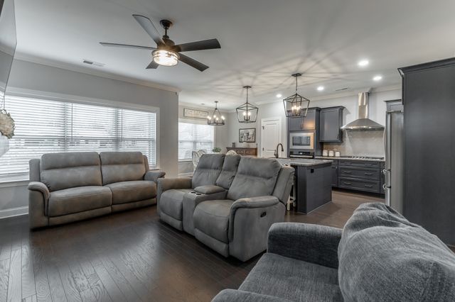 517 Sliding Home Run, Chattanooga, TN 37421