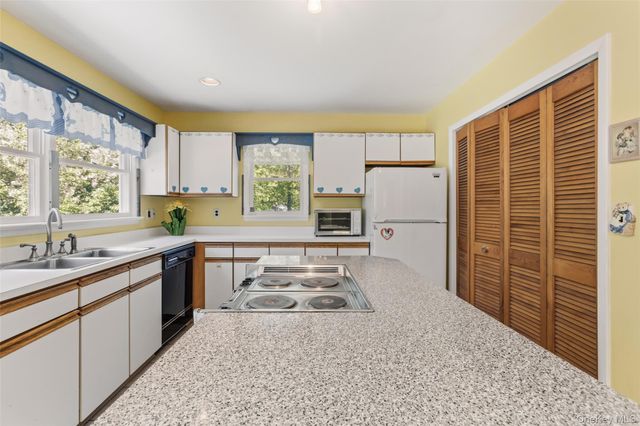 3755 Seymart Place, Shrub Oak, NY 10588