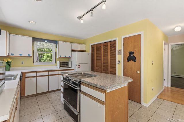 3755 Seymart Place, Shrub Oak, NY 10588