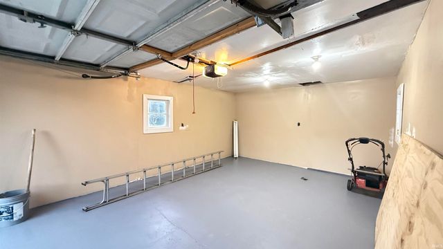 2820 Radcliffe Drive, Fort Wayne, IN 46806