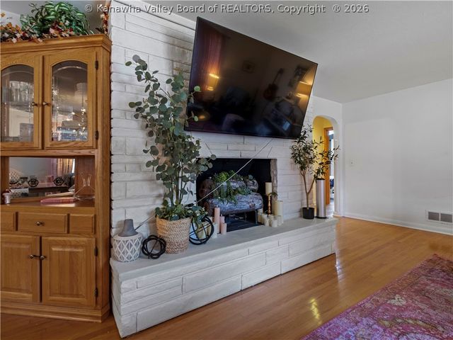 1402 Grishaber Street, South Charleston, WV 25303