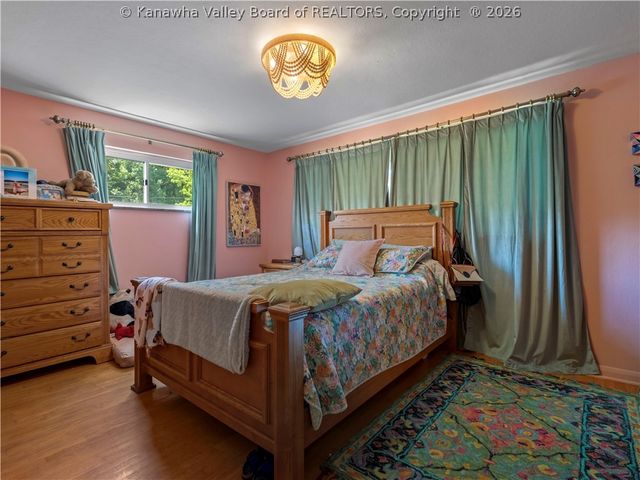 1402 Grishaber Street, South Charleston, WV 25303