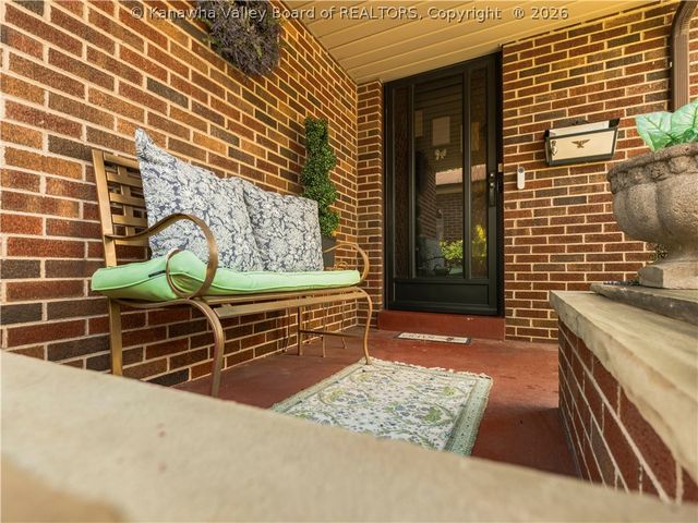 1402 Grishaber Street, South Charleston, WV 25303