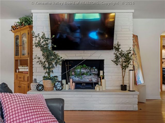 1402 Grishaber Street, South Charleston, WV 25303