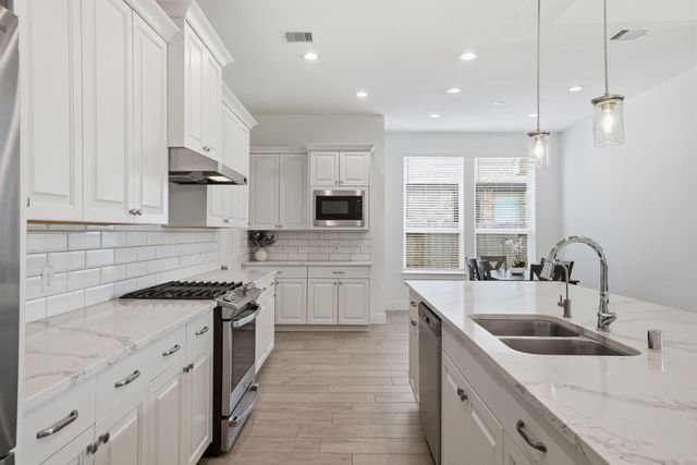2219 Cherry Bridge Lane, Tomball, TX 77375