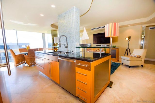 1810 Avenida Del Mundo 1609, Coronado, CA 92118