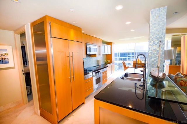 1810 Avenida Del Mundo 1609, Coronado, CA 92118