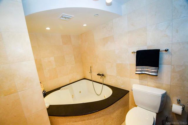 1810 Avenida Del Mundo 1609, Coronado, CA 92118