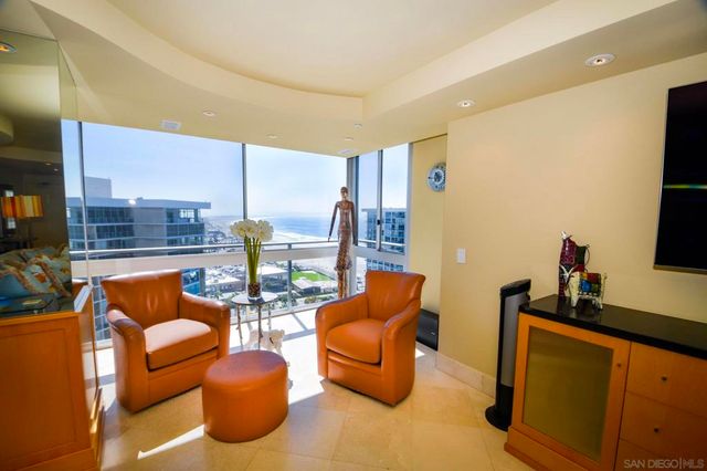 1810 Avenida Del Mundo 1609, Coronado, CA 92118