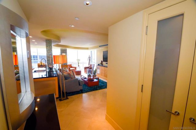 1810 Avenida Del Mundo 1609, Coronado, CA 92118