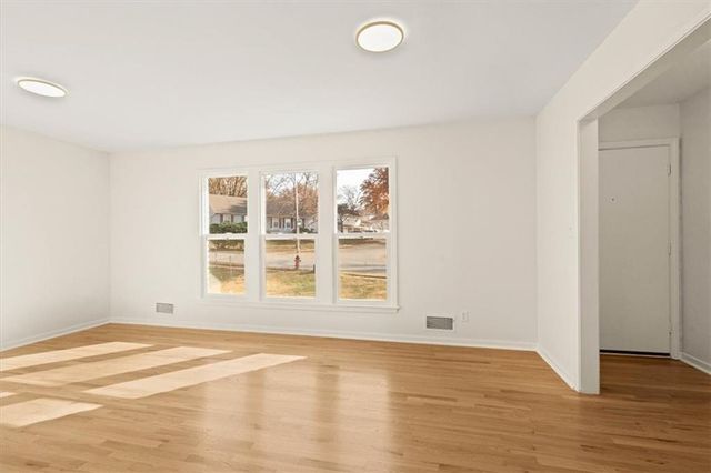 6016 E 107th Terrace, Kansas City, MO 64134