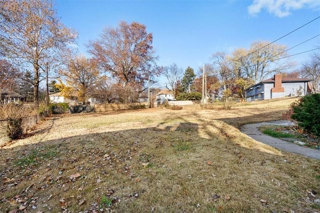 6016 E 107th Terrace, Kansas City, MO 64134