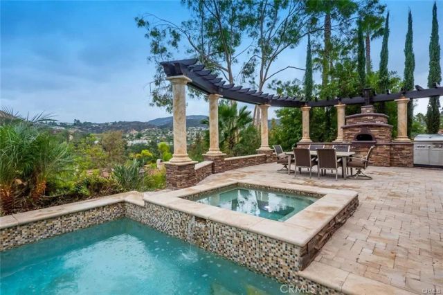 4422 Alta Tupelo, Calabasas, CA 91302