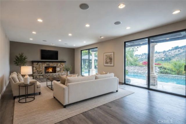4422 Alta Tupelo, Calabasas, CA 91302