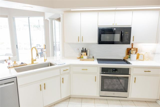 6305 S QUEENSWAY DRIVE, Temple Terrace, FL 33617