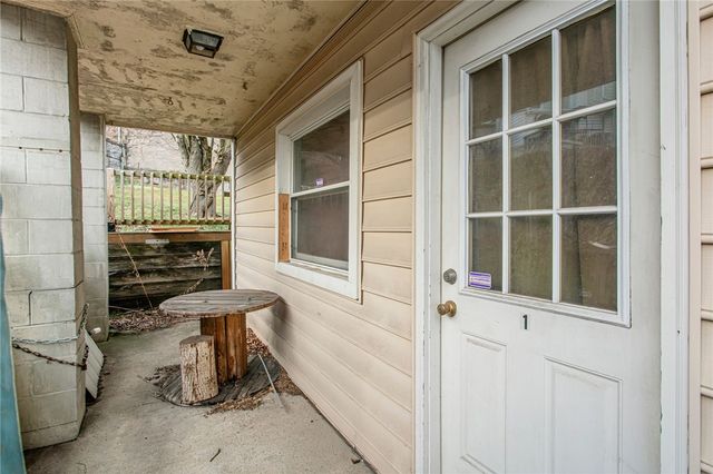 17 Locust St, Etna, PA 15223