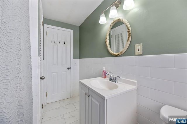 95 William Place, Totowa, NJ 07512