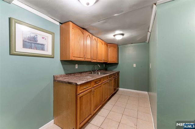 95 William Place, Totowa, NJ 07512