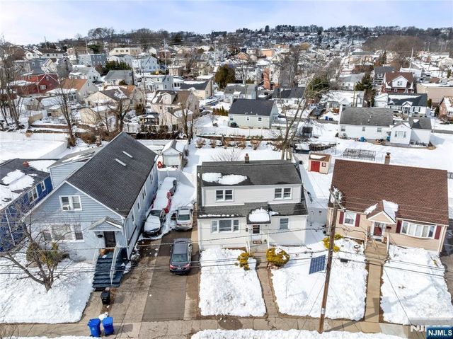 95 William Place, Totowa, NJ 07512